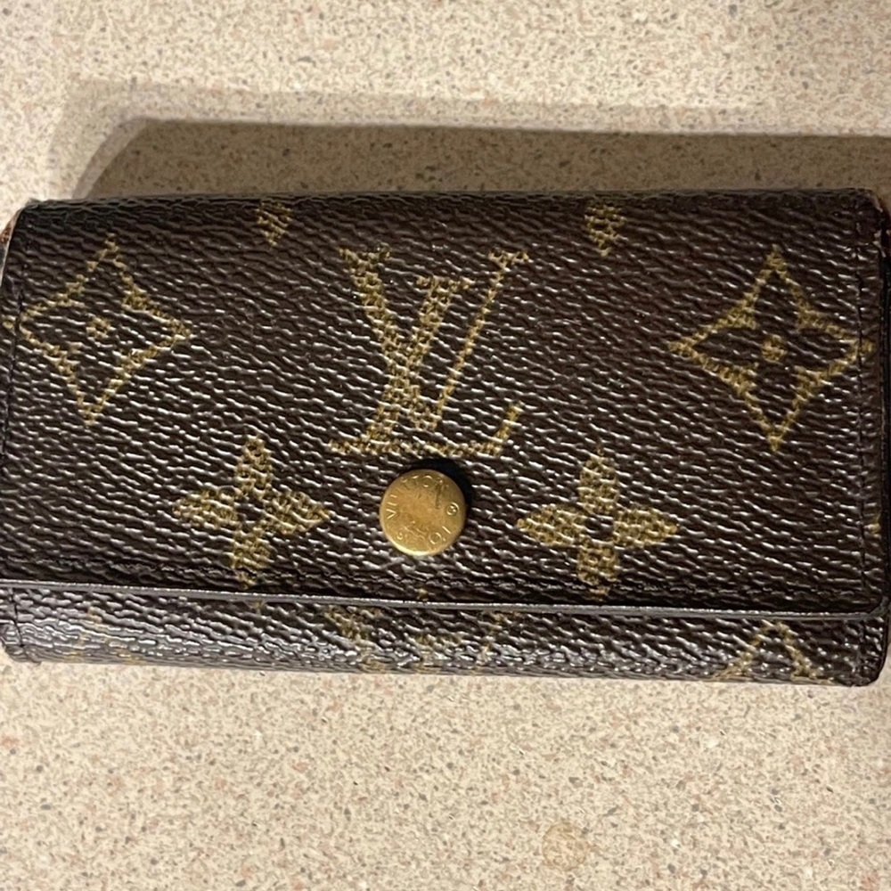 Louis Vuitton Monogram Key Holder